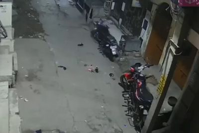 Motor Ini Tiba-tiba Bergerak Sendiri saat Diparkirkan, Cuma Anak Indigo yang Bisa Lihat