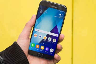 4 Smartphone Galaxy A Series Tahun 2017 Tak Dapat Update Keamanan Lagi