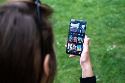 10 Aplikasi Nonton Film Bioskop Online Gratis dari Android dan iOS