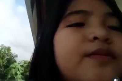 Viral! Niatnya Mau Nge-vlog Beli Es Krim, Bocah Ini Mendadak Panik karena Gempa