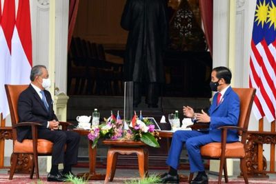 Presiden Jokowi Persilakan PM Malaysia Meneleponnya Kapan Saja