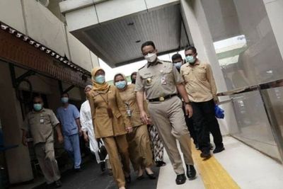 Anies Imbau Warga Untuk Tetap di Rumah Saat Libur Imlek