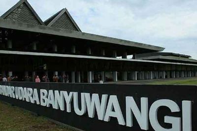 Abu Vulkanik Gunung Raung jadi Sebab Penerbangan di Bandara Banyuwani Terhenti Sementara 