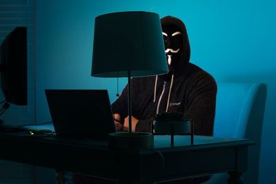 Seorang Pria Diancam oleh Hacker, Ternyata Pelakunya Adalah Anak Sendiri!