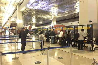 Bandara Semarang Kembali Dibuka Usai Dilanda Banjir
