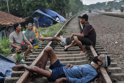 FOTO: Kondisi Tempat Pengungsian Korban Banjir Cikarang