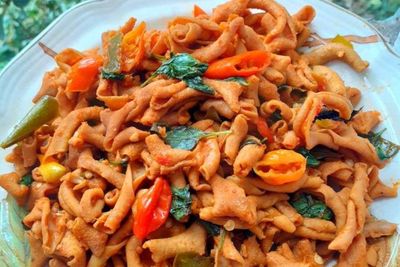 Olahan Jeroan: Tumis Usus Ayam Pedas untuk Lauk Makan Siang