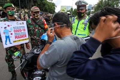 Selama Dua Pekan Terakhir, Kepatuhan Warga Aceh Pakai Masker Menurun 12 Persen