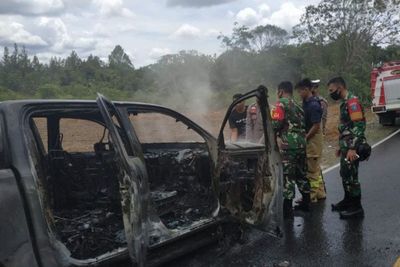 Gawat, Sedang Lakukan Patroli Illegal Logging di Kalbar, Mobil Dinas Kehutanan Dibakar 
