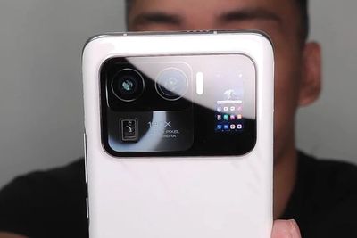Penampakan Xiaomi Mi 11 Ultra Beredar, Hadir dengan Layout Kamera Berukuran Besar