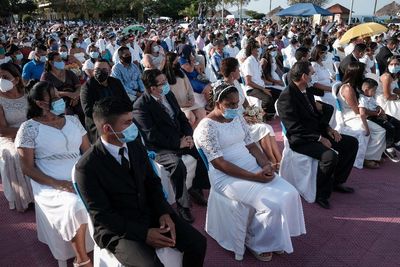 FOTO: Nikah Massal Hari Valentine di Nikaragua
