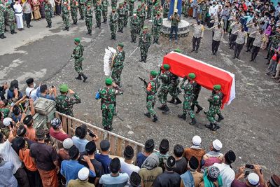 TNI Benarkan 1 Prajuritnya Gugur Usai Baku Tembak dengan KKB Hari Ini