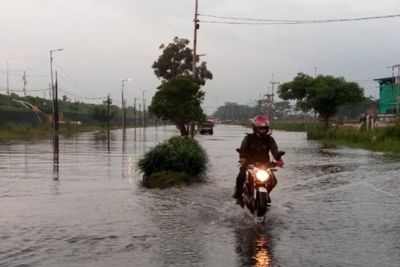 Sejumlah Titik Terendam Banjir hingga 50 Cm di Sidoarjo, Lalu Lintas Tutup Sementara