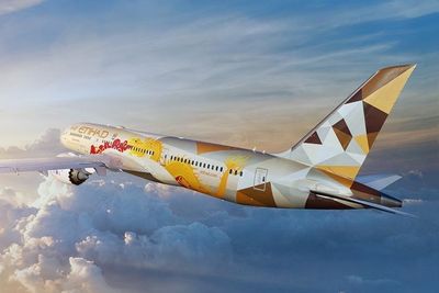 Pertama di Dunia, 100 Persen Awak Kabin dan Pilot Maskapai Etihad Sudah Divaksin Covid-19