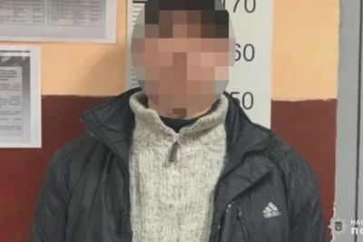 Seorang Ayah Memperkosa Dua Putrinya yang Berusia 13 dan 16 Tahun Selama Bertahun-tahun