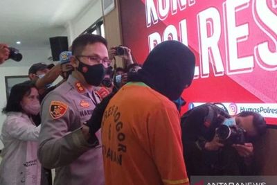 Bupati Bogor Minta Polisi Tindak Tegas Anak Buahnya yang Korupsi Dana Bansos Covid-19