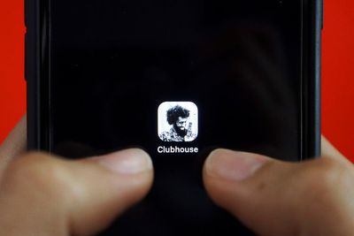 Kominfo Kemungkinan Blokir Aplikasi Clubhouse