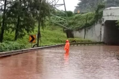 Polda Metro Alihkan Sejumlah Ruas Jalan Ibu Kota Akibat Banjir