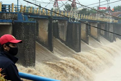 Riza Minta Warga Jakarta Siaga Hadapi Cuaca Ekstrem