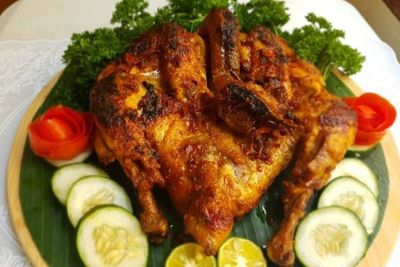 Menu Spesial Makan Keluarga: Ayam Bakar Taliwang, Enaknya Nendang!