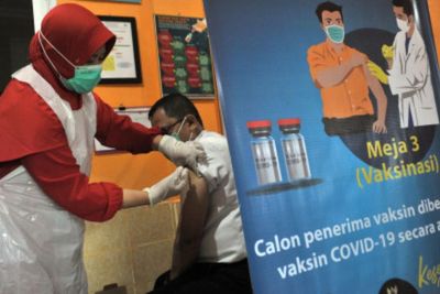 Pulihkan Pariwisata Terdampak Pandemi, Ribuan Pekerja Hotel dan Restoran Divaksin Covid-19