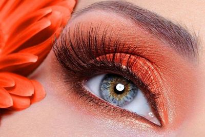 Jangan Berlebihan, 3 Eyes Makeup Ini Bisa Jadi Penyebab Bulu Mata Kamu Rontok!