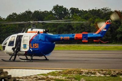Akses Jalan Putus Usai Jebolnya Tanggul Citarum, Polri Pakai Helikopter untuk Beri Bantuan
