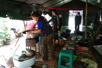 PMI Kota Tangerang Buka Dapur Umum Siapkan Makanan Untuk Warga