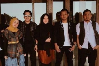 Dituding Pelakor, Yuk Intip Deretan Baju Couple Nissa Sabyan dan Ayus yang Manis Banget!