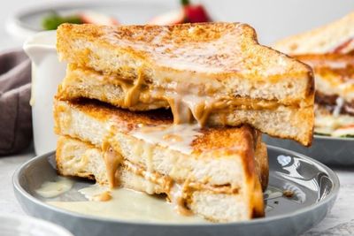 Membuat Hong Kong French Toast Isian Selai Kacang, Cocok Buat Sarapan
