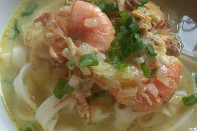 Semangkuk Kwetiau Kuah Udang Saat Cuaca Dingin, Hangat Sedap Gurih!