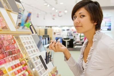 Bingung Membeli Skincare? Berikut Tips Membeli Skincare dari Ahli!