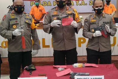Fakta Baru! Senpi yang Dijual Oknum Polisi ke KKB Ternyata Hasil Jarahan Konflik Maluku