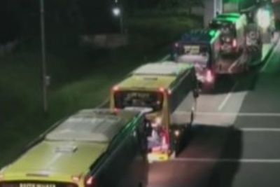 Penampakan 17 Bus Diduga Hasil Korupsi Asabri yang Disita Kejagung, Netizen: Gila!