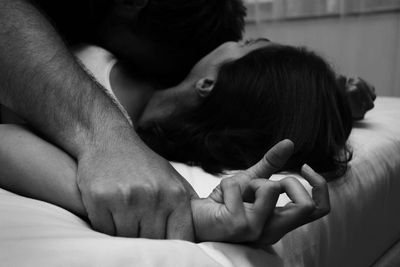 Diperkosa Suaminya Saat Hamil, Wanita Ini Bunuh Sang Suami, Langsung Dipenjara
