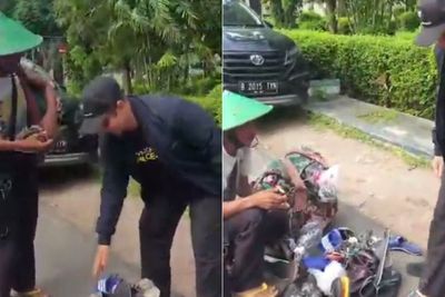 Cara Ustad Yusuf Mansur Menawar ke Pedagang Kecil: Nawar Lebih Mahal