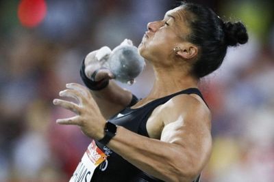 Atlet Valerie Adams Incar Medali Emas di Olimpiade Tokyo, Lontarkan Peluru Hingga 19 Meter