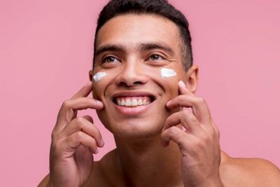 Tak Hanya Wanita, Pria Juga Butuh Perawatan Wajah