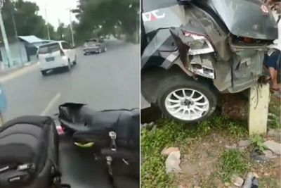 Detik-detik Mobil Damkar Tabrak Minibus di Gorontalo, Nyungsep dan Bagian Belakang Hancur