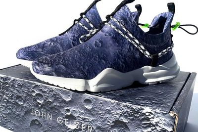 Sneakers Ini Dibuat dengan Inspirasi dari GMC Hummer EV, Tapi...
