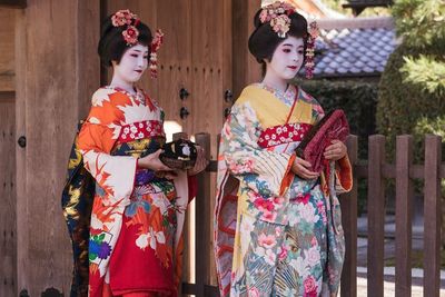 Tampil Unik dengan Riasan Wajah Putih, Inilah 5 Fakta Menarik Soal Geisha