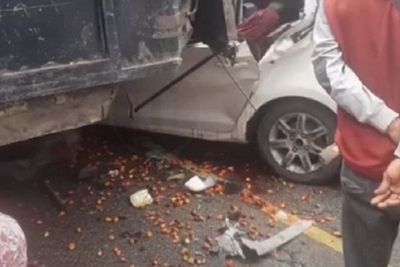 Tabrak Truk Pengangkut Kepala Sawit yang Mogok di Jalan Lintas Sumatera, 2 Orang Tewas