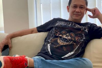 Perpres Investasi Miras Dicabut, Denny Siregar Kok Sentil Jokowi dan Jubir Istana?