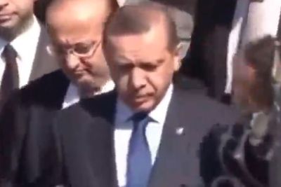 Presiden Erdogan Salat di Tempat Penitipan Sepatu, Ustaz Yusuf Mansur: Subhanallah