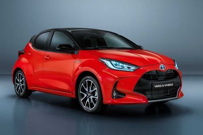 Kalahkan Land Rover, Toyota Yaris Sukses Jadi Mobil Terbaik Eropa di 2021!