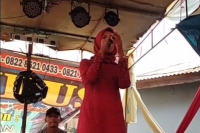 Pacaran 7 Tahun Tak Jodoh, Wanita Ini Nyanyi di Pernikahan Mantan Kekasih, Bikin Sedih