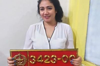 Sebelum Ditangkap POM TNI, Pooja Pamer Mobil: Dari Platnya Anda Tahu Suami Saya Siapa?