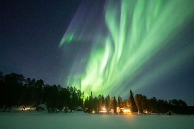 FOTO: Melihat Indahnya Aurora Borealis di Langit Finlandia