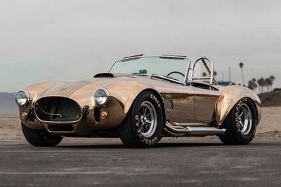 Mobil Shelby Cobra Tahun 1965 Ini Memiliki Bodi yang Terbuat dari Perunggu!