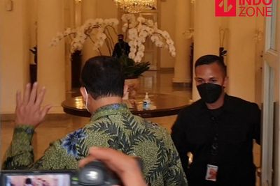 Ditanya Penjualan Saham Bir di PT Delta, Anies Hanya Lambaikan Tangan